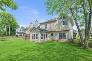 1578 Ridge Point Dr, Lawrenceville, GA 30043 - Photo 2