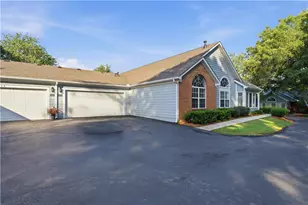 33104 Harvest Ridge Ln, Alpharetta, GA 30022 - Photo 2