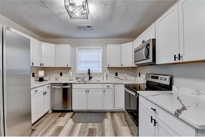 801 Davis Street, Monroe, GA 30655 - Photo 10