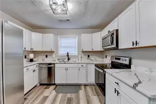801 Davis St, Monroe, GA 30655 - Photo 10