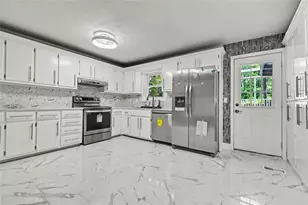 7348 Mockingbird Trail, Riverdale, GA 30274 - Photo 10