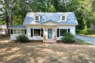 806 Fairview Rd, Rockmart, GA 30153 - Photo 1