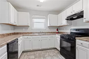 2879 Two Lake Circle, Atlanta, GA 30349 - Photo 12