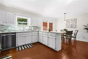 661 N Parkwood Rd, Decatur, GA 30030 - Photo 2
