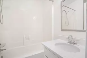 661 N Parkwood Rd, Decatur, GA 30030 - Photo 12