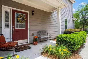 1509 Creek Bend Ln, Lawrenceville, GA 30043 - Photo 2