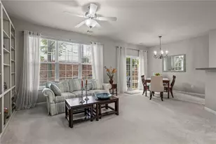 1509 Creek Bend Ln, Lawrenceville, GA 30043 - Photo 4