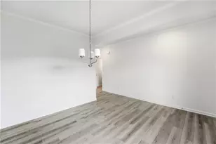 126 Hampton Holw Dr, Jefferson, GA 30549 - Photo 2