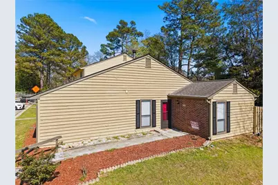 129 Sandalwood Cir, Lawrenceville, GA 30046 - Photo 2