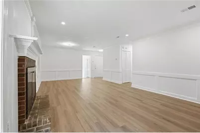 129 Sandalwood Cir, Lawrenceville, GA 30046 - Photo 12