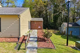 129 Sandalwood Cir, Lawrenceville, GA 30046 - Photo 6