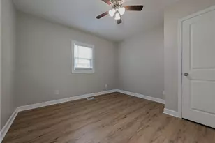 1377 Pine Ave, Atlanta, GA 30344 - Photo 14