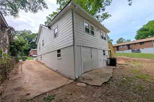 1377 Pine Ave, Atlanta, GA 30344 - Photo 22