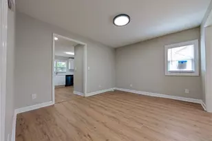 1377 Pine Ave, Atlanta, GA 30344 - Photo 4