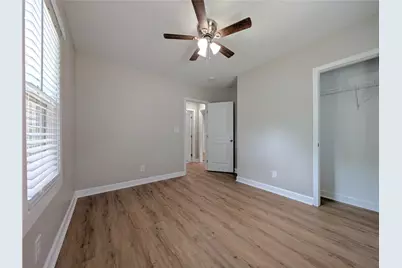 1377 Pine Avenue, Atlanta, GA 30344 - Photo 10
