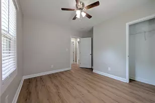 1377 Pine Ave, Atlanta, GA 30344 - Photo 10