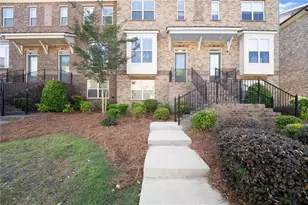 120 Laurel Crst Aly, Suwanee, GA 30024 - Photo 2