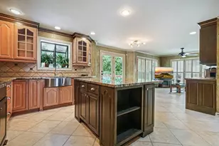 300 Shelli Ln, Roswell, GA 30075 - Photo 18