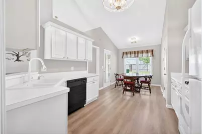 715 Chatham Park Drive, Lawrenceville, GA 30046 - Photo 10