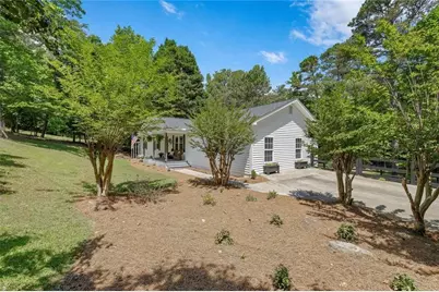 3404 Springdale Forrest Avenue, Gainesville, GA 30506 - Photo 2
