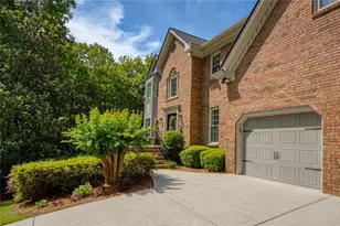 1780 Forest Pond Ln, Roswell, GA 30075 - Photo 2
