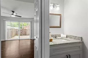 5621 Kingsport Dr NE, Sandy Springs, GA 30342 - Photo 14