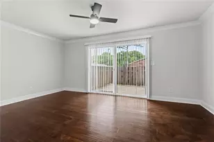 5621 Kingsport Dr NE, Sandy Springs, GA 30342 - Photo 6