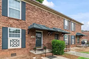 5621 Kingsport Dr NE, Sandy Springs, GA 30342 - Photo 2