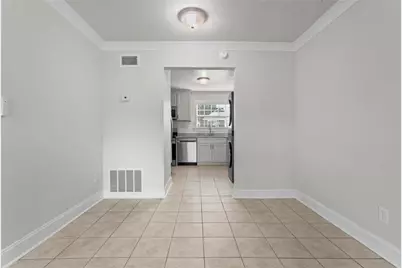 5621 Kingsport Drive NE, Sandy Springs, GA 30342 - Photo 10