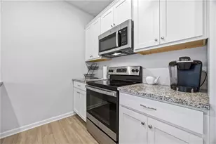 3175 Meadowstone Ln SW, Atlanta, GA 30331 - Photo 4