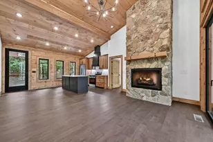 328 Crabapple Dr, Blue Ridge, GA 30513 - Photo 10