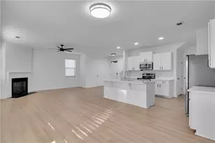 418 Lake Ridge Ln, Fairburn, GA 30213 - Photo 4