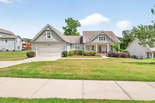 1830 Hidden Creek Dr, Hoschton, GA 30548 - Photo 2