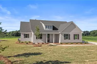 1150 Madison Hills Dr, Madison, GA 30650 - Photo 2