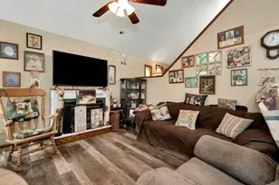 390 Alpenrosen Strasse, Helen, GA 30545 - Photo 6