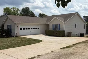 1313 Crestview Rd, Winder, GA 30680 - Photo 2