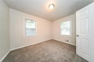10807 Sanderling Ln, Jonesboro, GA 30238 - Photo 14