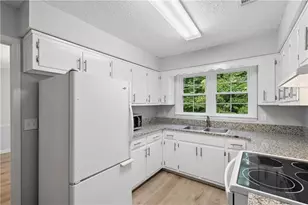 2492 Northlake Ct NE, Atlanta, GA 30345 - Photo 10