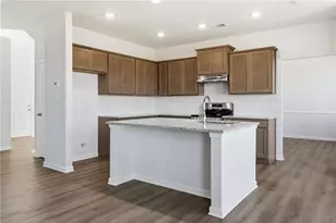 110 Hampton Holw Dr, Jefferson, GA 30549 - Photo 4