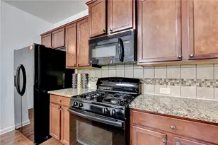 560 Collingsworth Ln, Lawrenceville, GA 30043 - Photo 18
