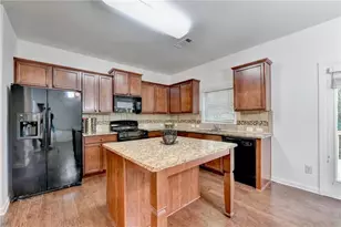 560 Collingsworth Ln, Lawrenceville, GA 30043 - Photo 14