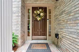 5724 Newberry Point Dr, Flowery Branch, GA 30542 - Photo 4