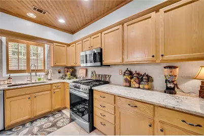 5724 Newberry Point Drive, Flowery Branch, GA 30542 - Photo 18