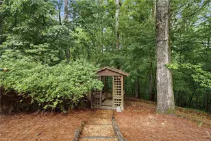 10025 Farmbrook Ln, Johns Creek, GA 30022 - Photo 54