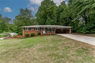 3030 Mary Dr, Marietta, GA 30066 - Photo 2