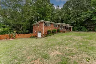 3030 Mary Dr, Marietta, GA 30066 - Photo 4