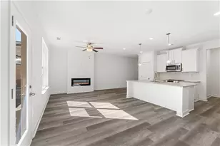 5669 Overview Dr, Flowery Branch, GA 30542 - Photo 10