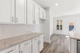 5669 Overview Dr, Flowery Branch, GA 30542 - Photo 8