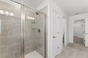 5669 Overview Dr, Flowery Branch, GA 30542 - Photo 16