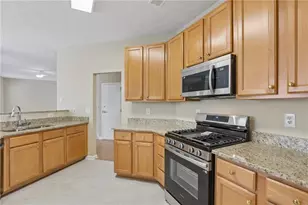 6020 Riveroak Terrace, Atlanta, GA 30349 - Photo 10